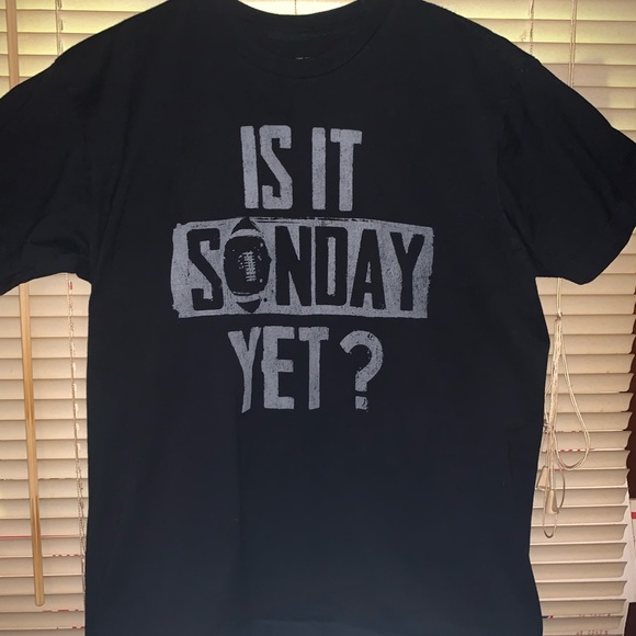 Is it Sunday yet graphic T-shirt football NFL size large True rivalry - Picture 3 of 4